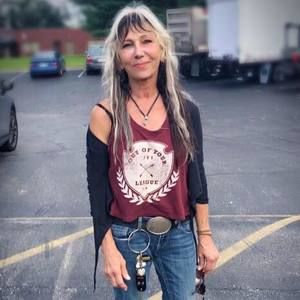 Meet your Posher, Sandye